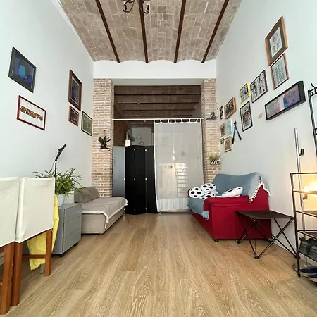 Vandrarhem Artistic Student House *