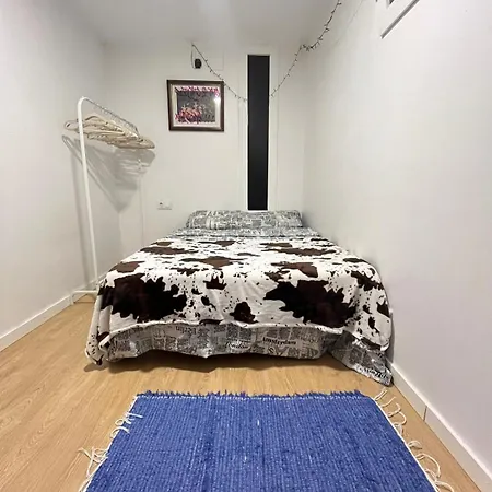 Artistic Student House Hostel *